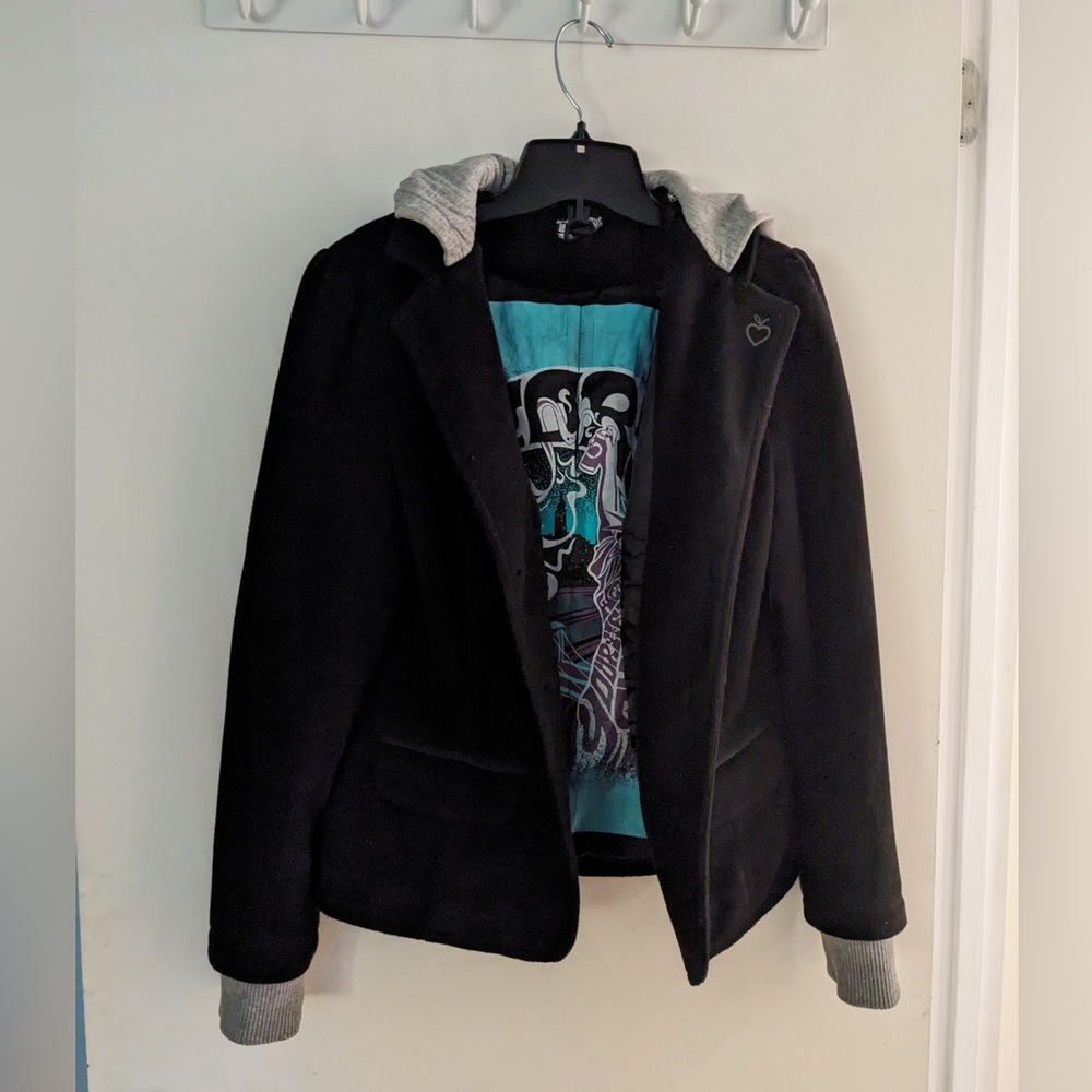 Vintage Zoo York black blazers hoodie size medium. No pockets